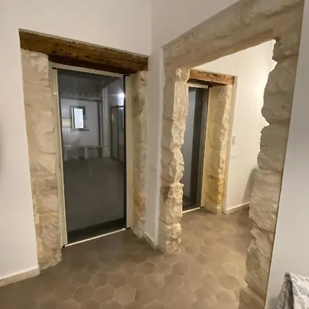 Casa Maria * Syracuse